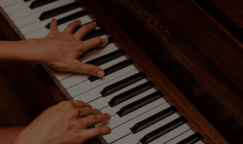 珠江鋼琴企業站